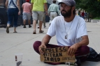 Homeless-Veteran-With-Sign-750x500-PG